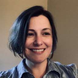 Headshot of Lisa Lowe