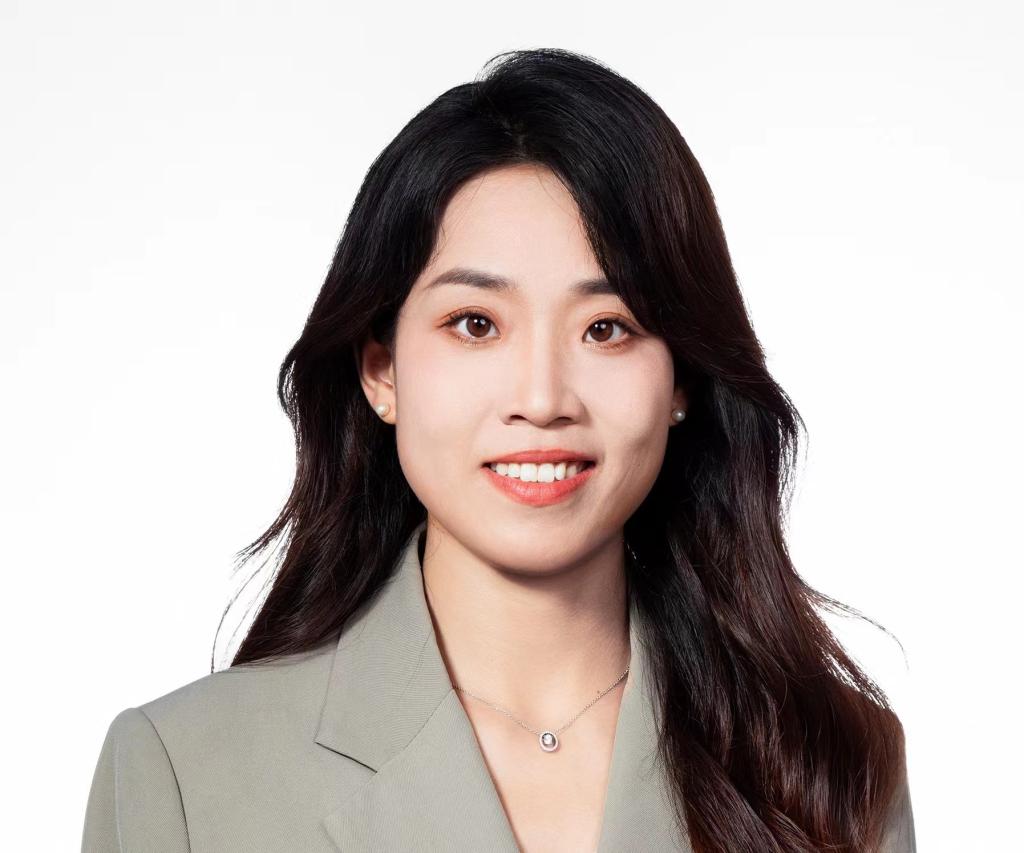 Headshot of Minghan LI